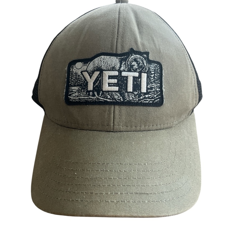 YETI Hat Cap Men Snap Back Built for the Wild, Mountain, Wolf. Mesh. Streetwear